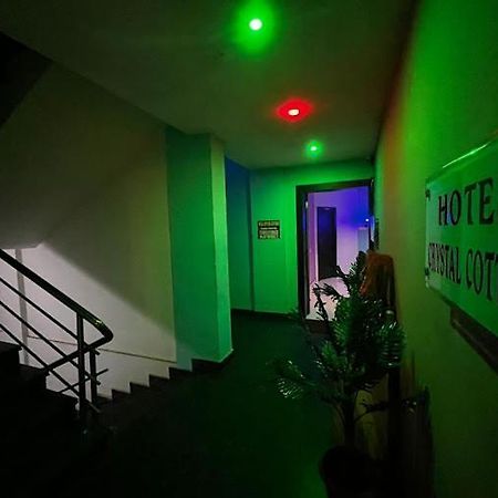Hotel Crystal Cottage בובנשוואר מראה חיצוני תמונה