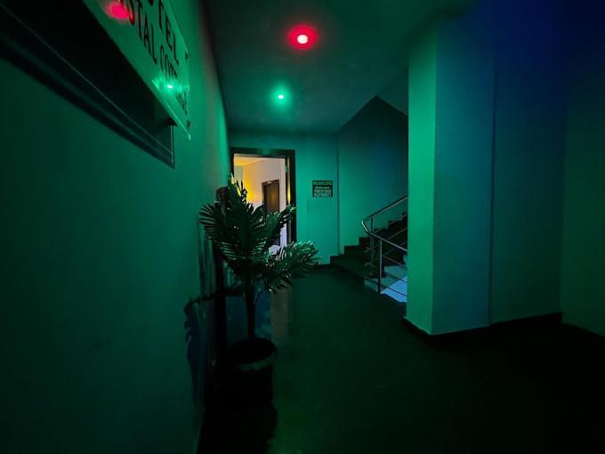 Hotel Crystal Cottage בובנשוואר מראה חיצוני תמונה